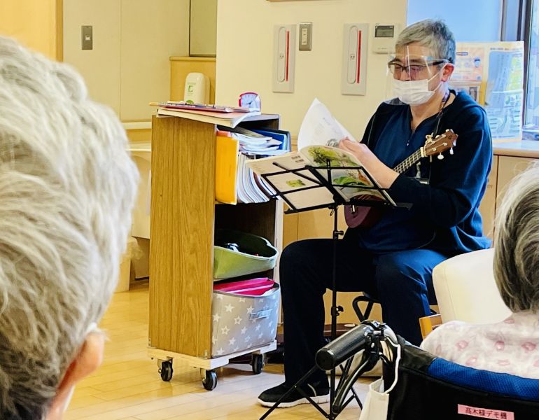 レクリエーション専任介護士を配置